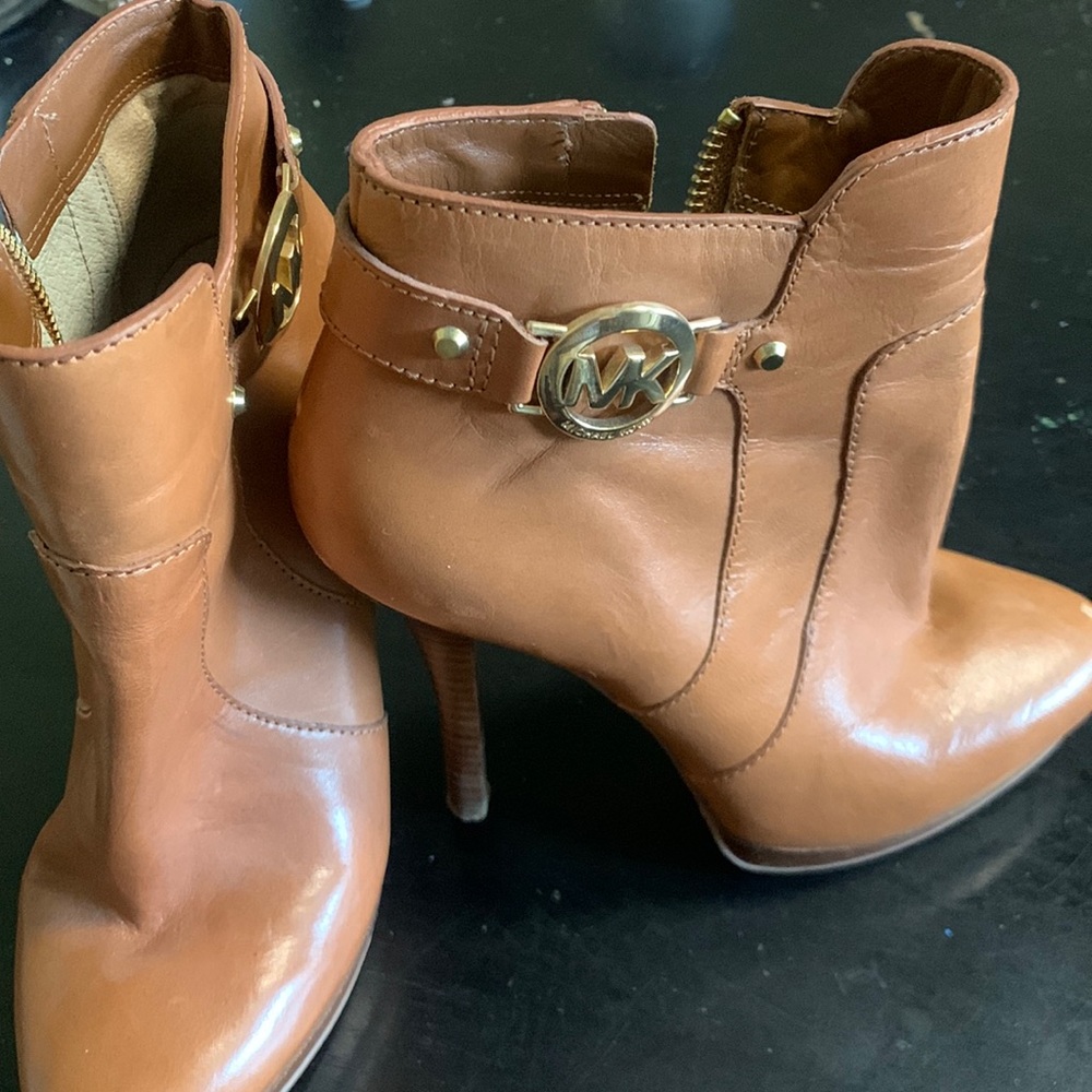 Michael kors heels!!